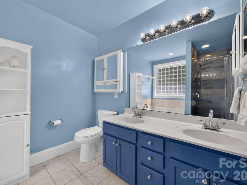 4934 Sagittarius Circle, Denver, NC 28037.  MLS# CAR4395974, YatesRealty ID 35078. 