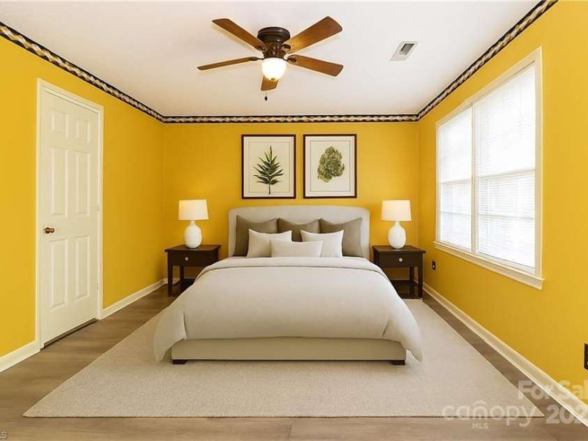 911 Shelby Drive, Greensboro, NC 27409.  MLS# CAR4297653, YatesRealty ID 35078. 