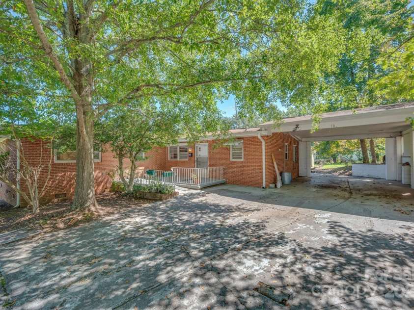 188 Academy Street, Spindale, NC 28160.  MLS# CAR4296251, YatesRealty ID 35079. 