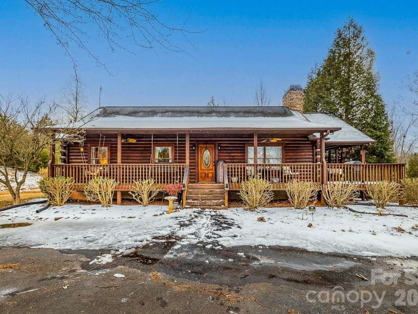 1944 River Crest Parkway, Rutherfordton, NC 28139.  MLS# CAR4342988, YatesRealty ID 3508. 