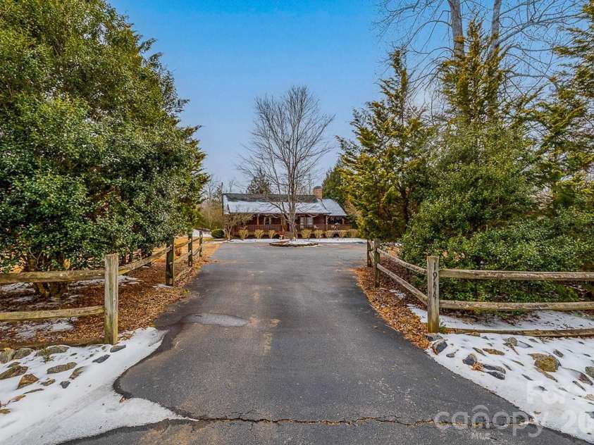 1944 River Crest Parkway, Rutherfordton, NC 28139.  MLS# CAR4342988, YatesRealty ID 3508. 