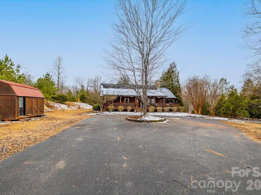 1944 River Crest Parkway, Rutherfordton, NC 28139.  MLS# CAR4342988, YatesRealty ID 3508. 