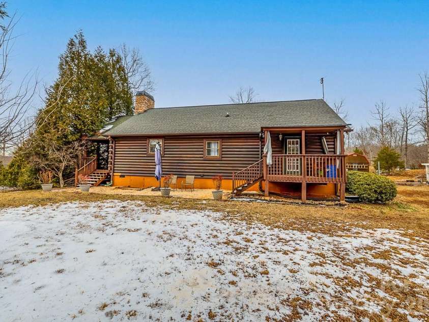 1944 River Crest Parkway, Rutherfordton, NC 28139.  MLS# CAR4342988, YatesRealty ID 3508. 