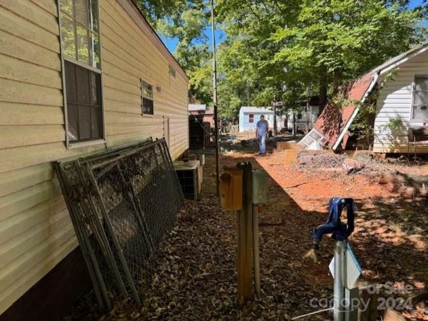 201 Deer Park Road, Mount Gilead, NC 27306.  MLS# CAR4191224, YatesRealty ID 3508. 