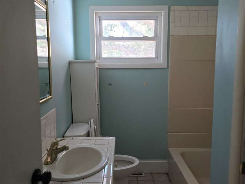 608 Sharon Drive, Statesville, NC 28625.  MLS# CAR4271825, YatesRealty ID 3508. 