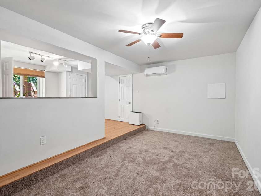 51 Wake Robin Way, Asheville, NC 28805.  MLS# CAR4396887, YatesRealty ID 35080. 