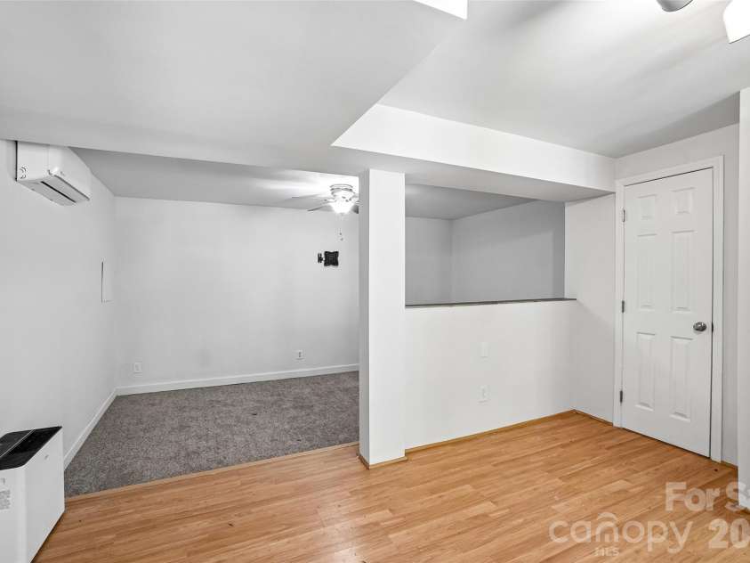 51 Wake Robin Way, Asheville, NC 28805.  MLS# CAR4396887, YatesRealty ID 35080. 