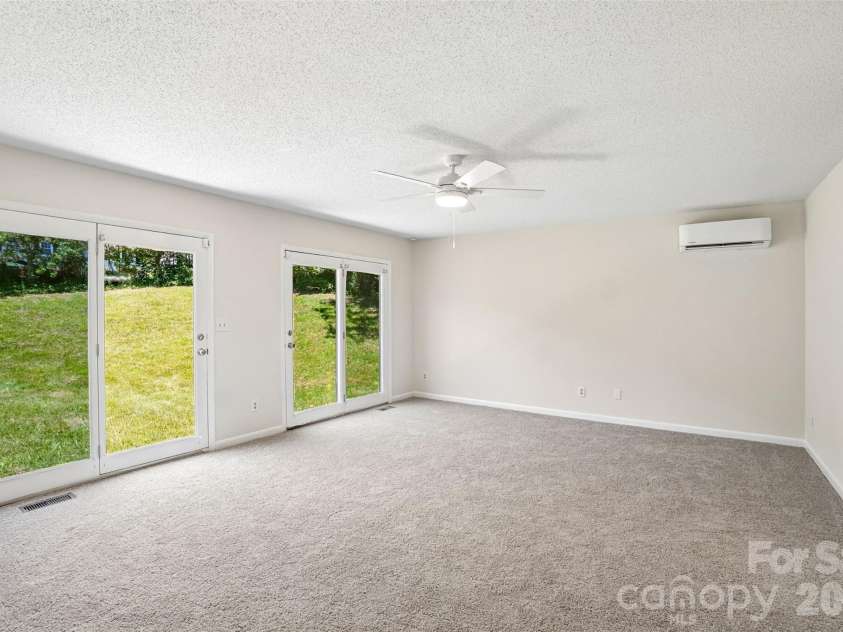 51 Wake Robin Way, Asheville, NC 28805.  MLS# CAR4396887, YatesRealty ID 35080. 
