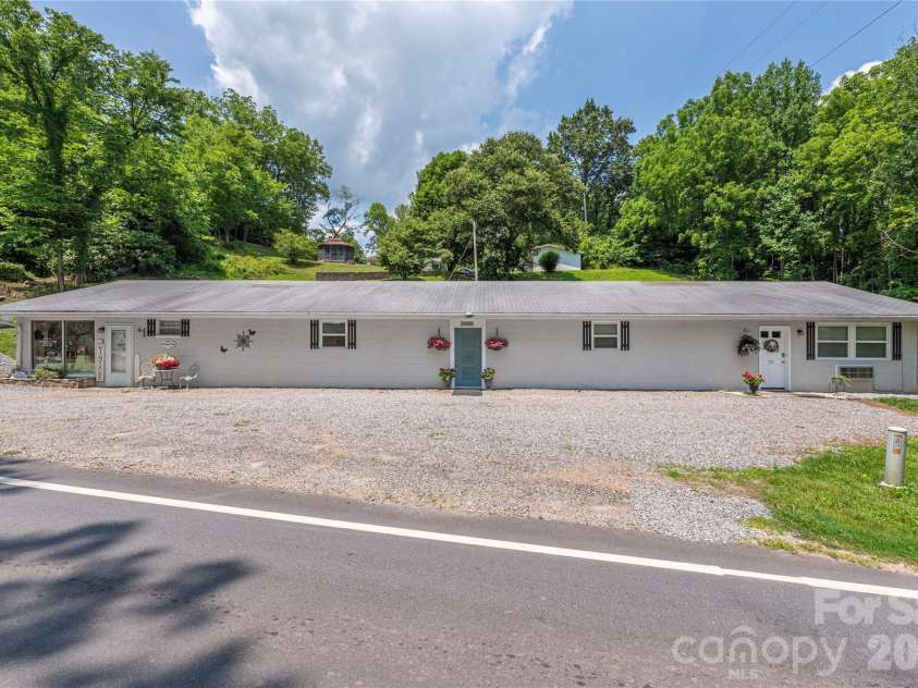 702 Love Joy Road, Canton, NC 28716.  MLS# CAR4400160, YatesRealty ID 35081. 