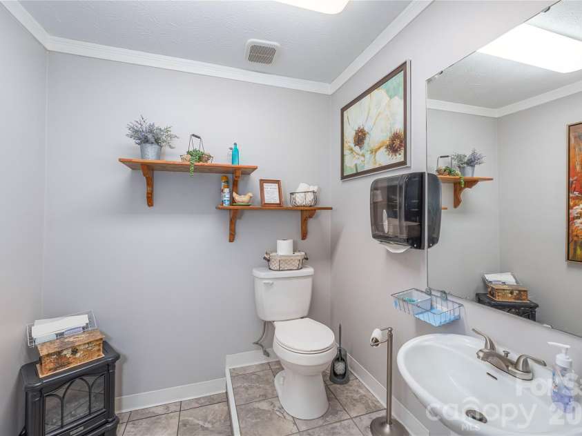 702 Love Joy Road, Canton, NC 28716.  MLS# CAR4400160, YatesRealty ID 35081. 