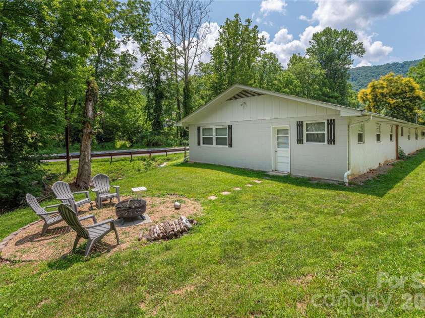 702 Love Joy Road, Canton, NC 28716.  MLS# CAR4400160, YatesRealty ID 35081. 
