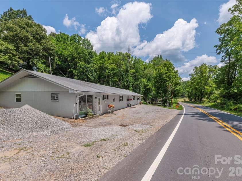 702 Love Joy Road, Canton, NC 28716.  MLS# CAR4400160, YatesRealty ID 35081. 