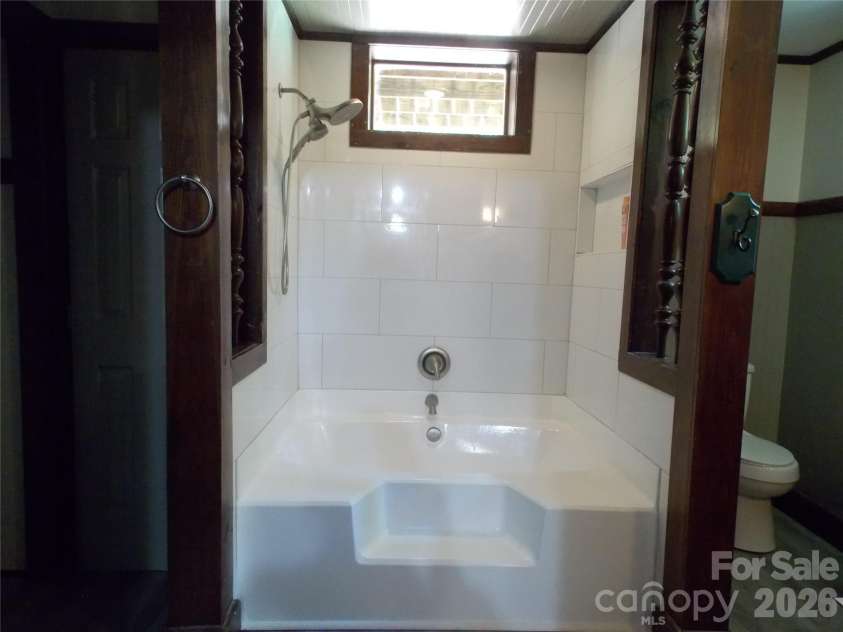 145 Hibriten Mountain Road, Lenoir, NC 28645.  MLS# CAR4397553, YatesRealty ID 35082. 