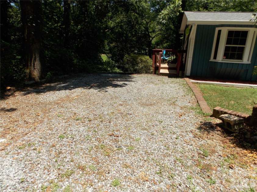 145 Hibriten Mountain Road, Lenoir, NC 28645.  MLS# CAR4397553, YatesRealty ID 35082. 