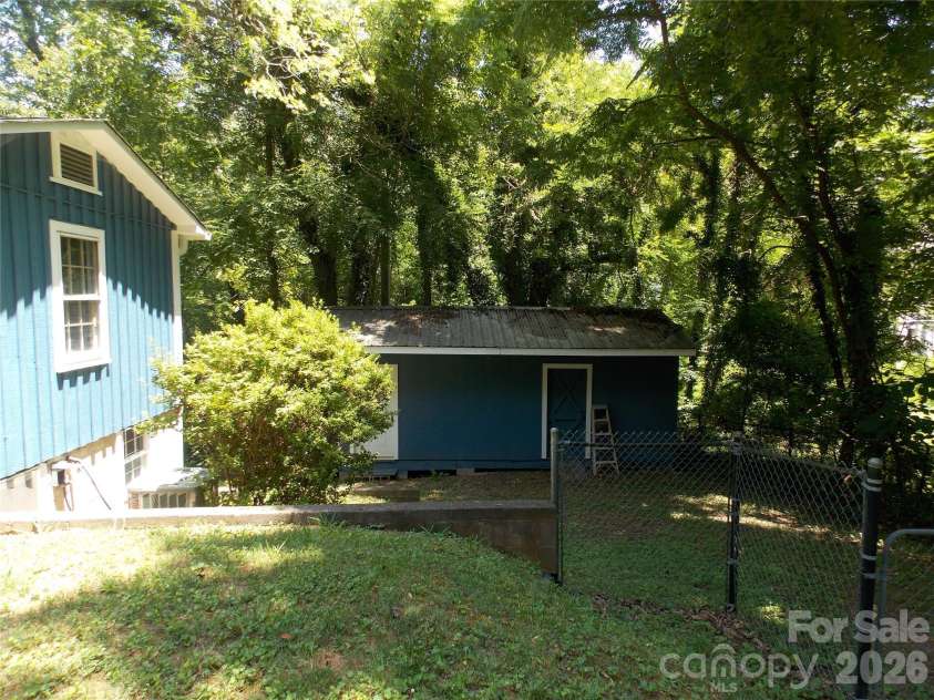 145 Hibriten Mountain Road, Lenoir, NC 28645.  MLS# CAR4397553, YatesRealty ID 35082. 