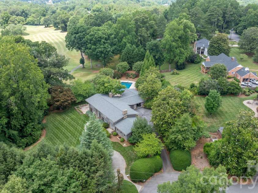 226 20th Avenue Place, Hickory, NC 28601.  MLS# CAR4398256, YatesRealty ID 35084. 