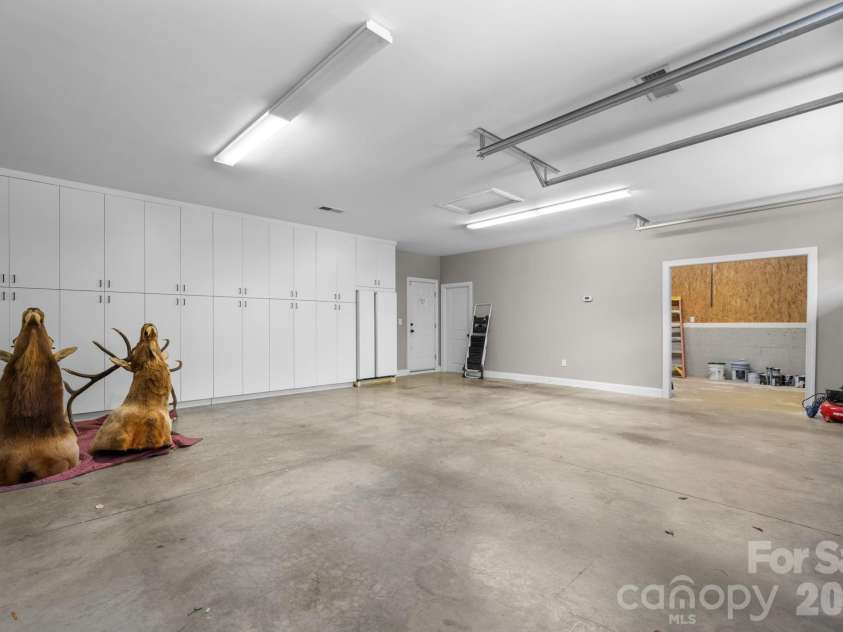 226 20th Avenue Place, Hickory, NC 28601.  MLS# CAR4398256, YatesRealty ID 35084. 