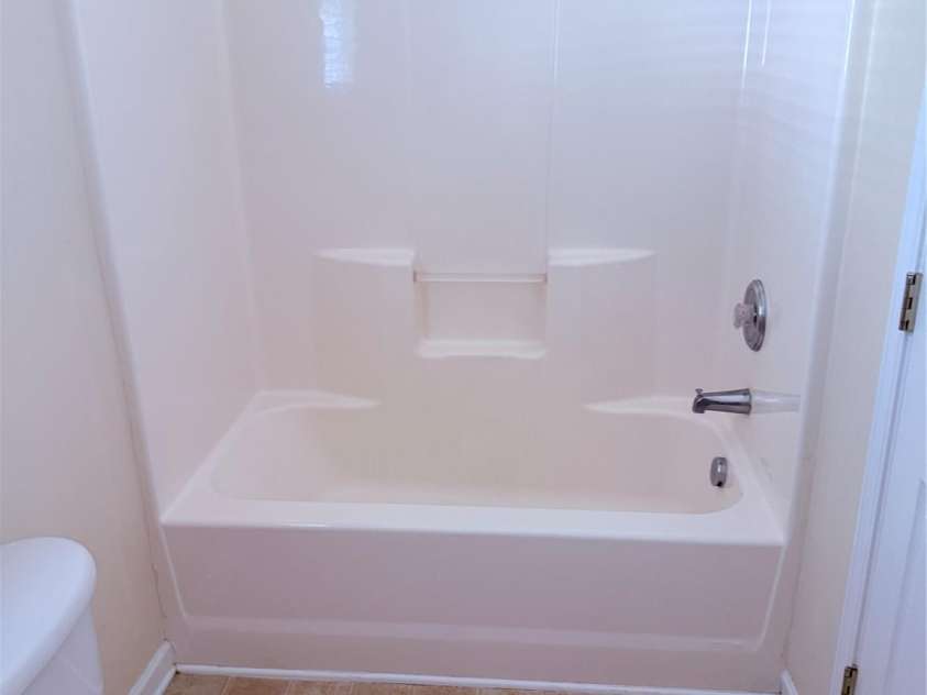 8602 Twined Creek Lane, Charlotte, NC 28227.  MLS# CAR4293200, YatesRealty ID 35084. Bathroom 2