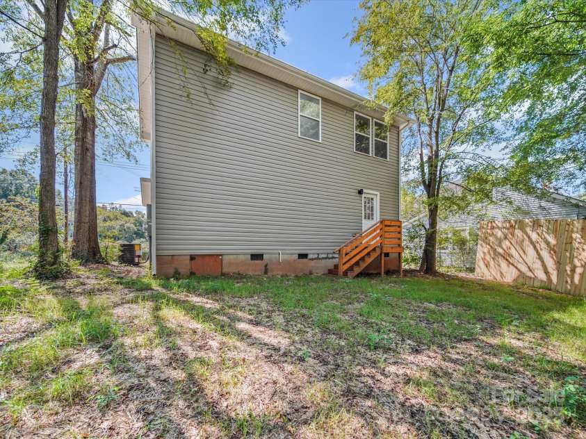 185 End Street, Chester, SC 29706.  MLS# CAR4295578, YatesRealty ID 35085. 