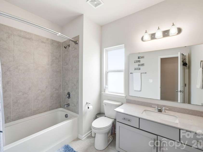 1943 Plath Top Road, Rock Hill, SC 29732.  MLS# CAR4398720, YatesRealty ID 35086. Full bath upstairs