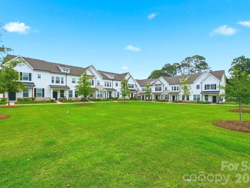 1943 Plath Top Road, Rock Hill, SC 29732.  MLS# CAR4398720, YatesRealty ID 35086. Large common areas