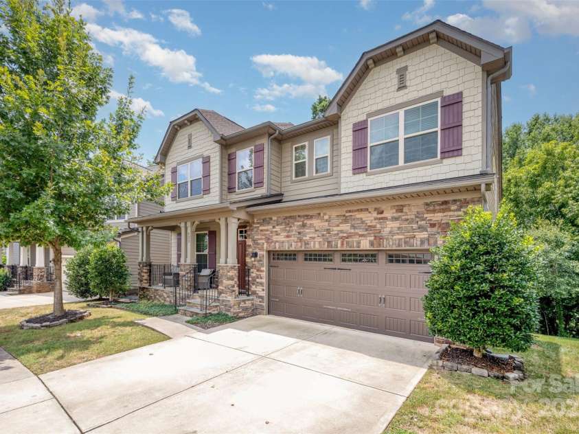 820 Pecan Tree Lane, Fort Mill, SC 29715.  MLS# CAR4286849, YatesRealty ID 35086. 