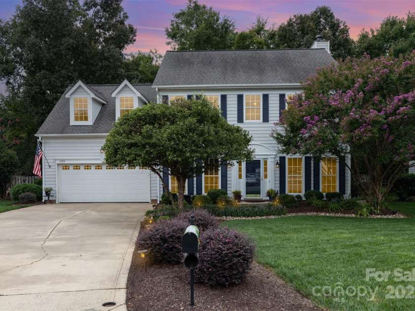 1390 Lloyd Place, Concord, NC 28027.  MLS# CAR4291682, YatesRealty ID 35087. Nice cul-de-sac lot