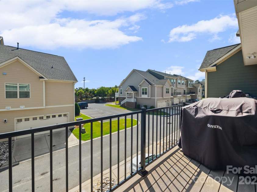 6249 Cloverdale Drive, Fort Mill, SC 29708.  MLS# CAR4294478, YatesRealty ID 35088. 