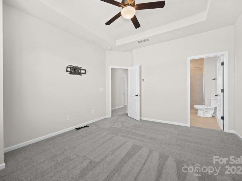 6249 Cloverdale Drive, Fort Mill, SC 29708.  MLS# CAR4294478, YatesRealty ID 35088. 