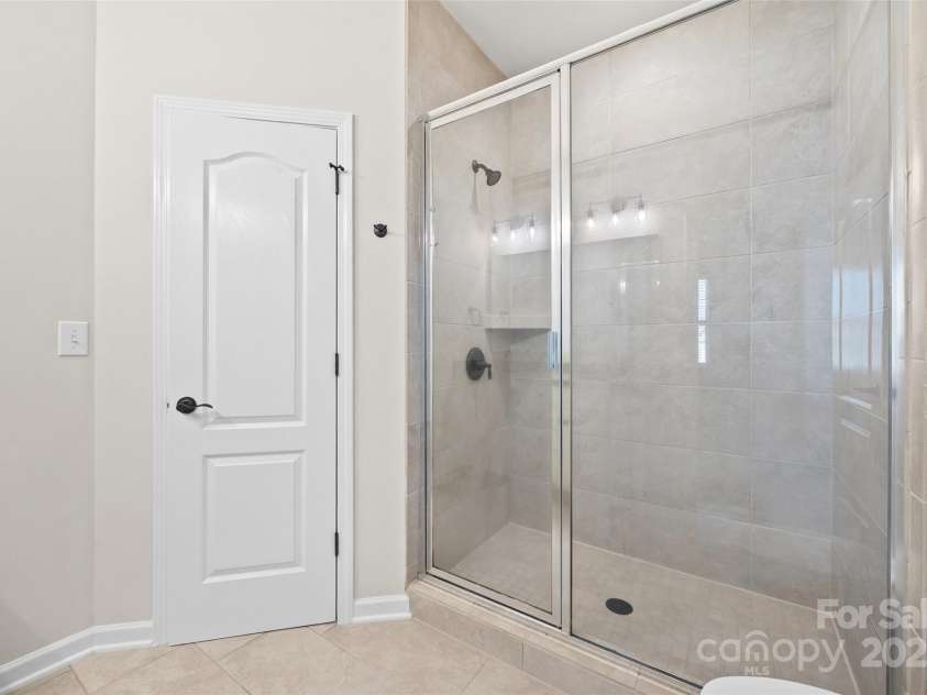 6249 Cloverdale Drive, Fort Mill, SC 29708.  MLS# CAR4294478, YatesRealty ID 35088. 