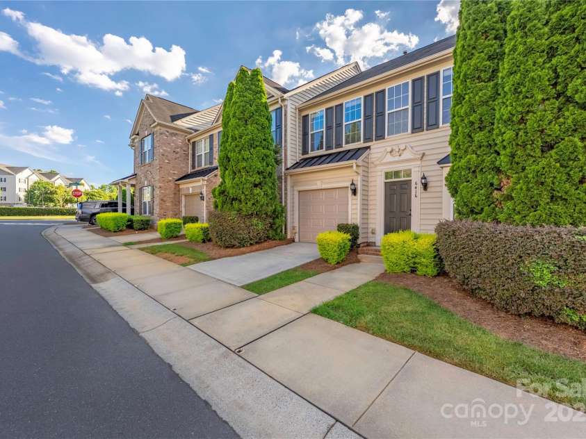 6416 Union Station Court, Charlotte, NC 28210.  MLS# CAR4264294, YatesRealty ID 35089. 