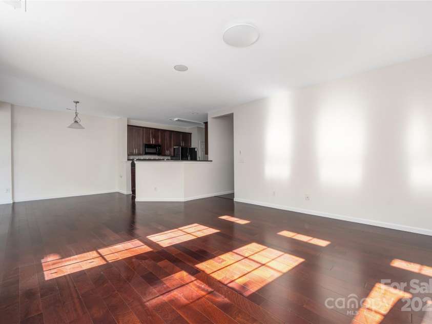 6416 Union Station Court, Charlotte, NC 28210.  MLS# CAR4264294, YatesRealty ID 35089. 