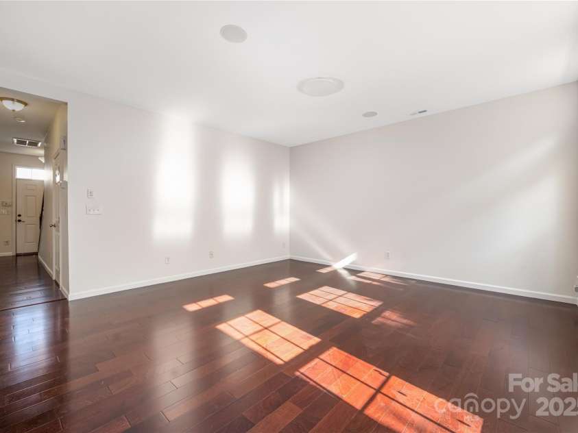 6416 Union Station Court, Charlotte, NC 28210.  MLS# CAR4264294, YatesRealty ID 35089. 