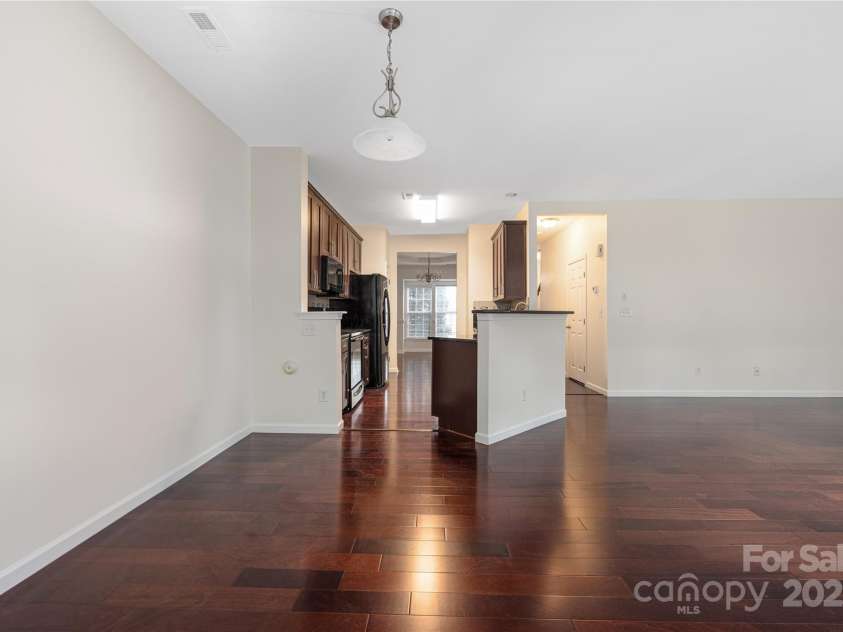 6416 Union Station Court, Charlotte, NC 28210.  MLS# CAR4264294, YatesRealty ID 35089. 