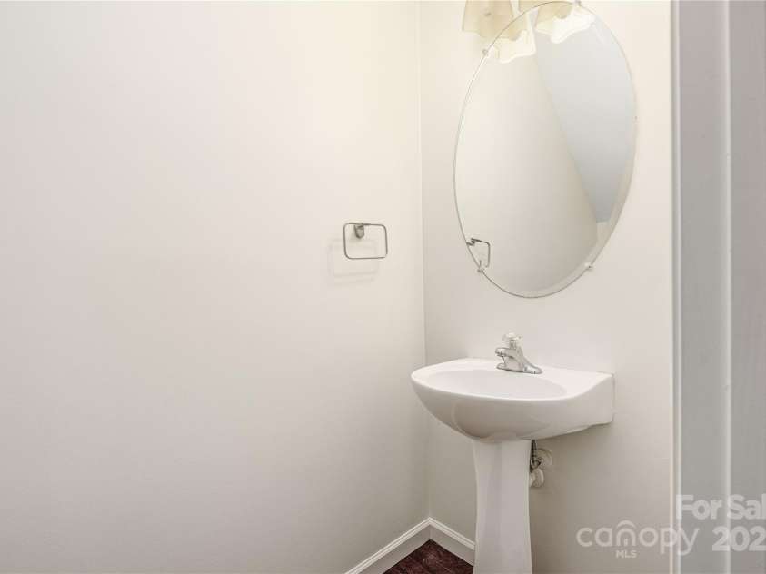 6416 Union Station Court, Charlotte, NC 28210.  MLS# CAR4264294, YatesRealty ID 35089. 