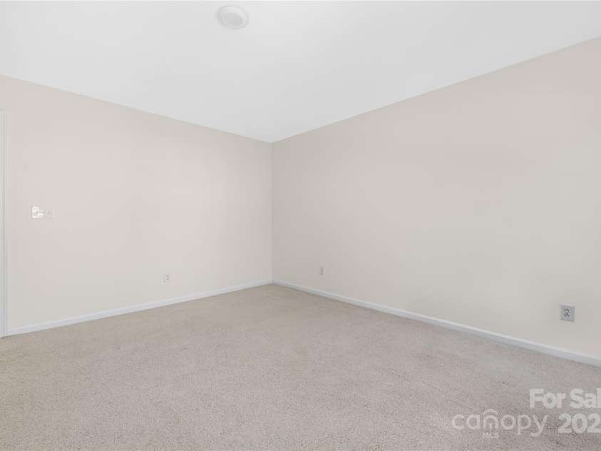 6416 Union Station Court, Charlotte, NC 28210.  MLS# CAR4264294, YatesRealty ID 35089. 