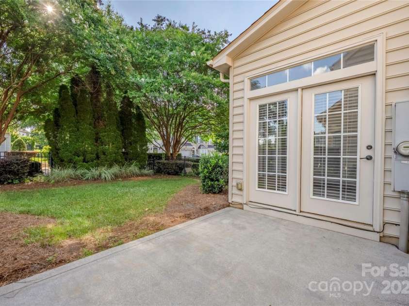 6416 Union Station Court, Charlotte, NC 28210.  MLS# CAR4264294, YatesRealty ID 35089. 