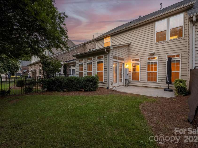 6416 Union Station Court, Charlotte, NC 28210.  MLS# CAR4264294, YatesRealty ID 35089. 