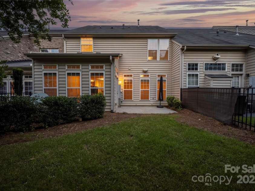 6416 Union Station Court, Charlotte, NC 28210.  MLS# CAR4264294, YatesRealty ID 35089. 