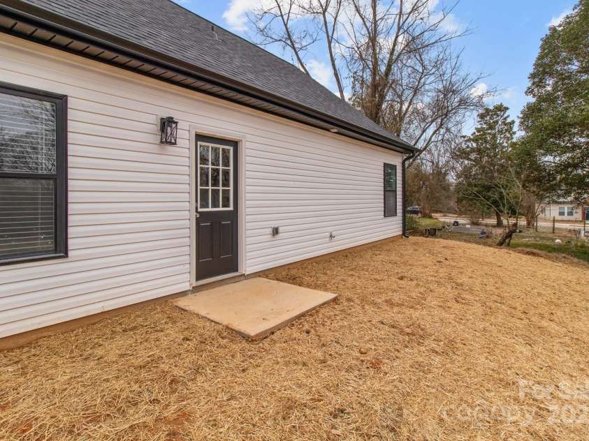 923 Cedar Street, Salisbury, NC 28144.  MLS# CAR4221114, YatesRealty ID 3509. 