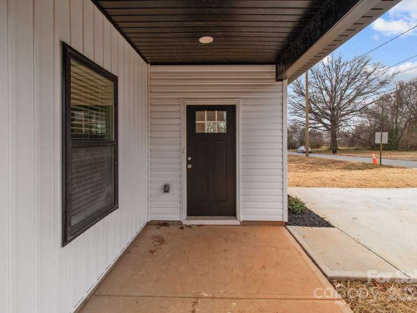 923 Cedar Street, Salisbury, NC 28144.  MLS# CAR4221114, YatesRealty ID 3509. 