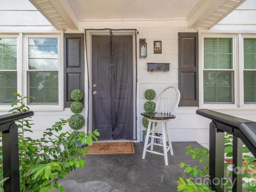 229 Acl Avenue, Cheraw, SC 29520.  MLS# CAR4390834, YatesRealty ID 35090. 