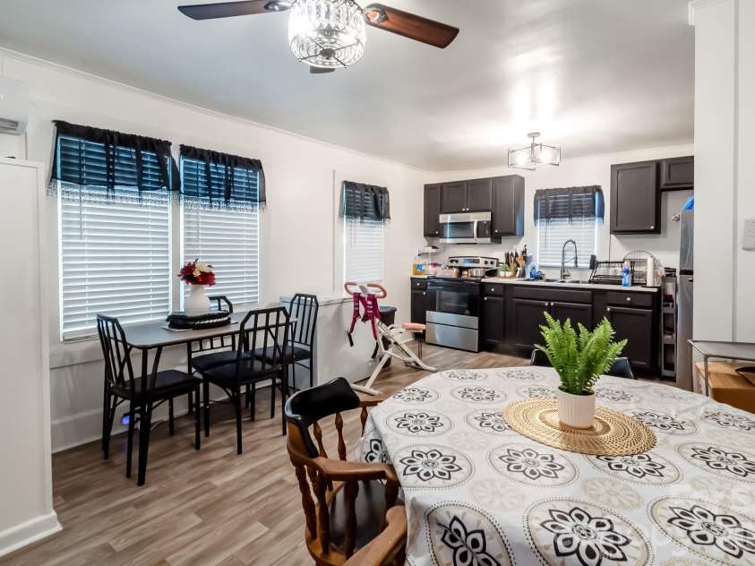229 Acl Avenue, Cheraw, SC 29520.  MLS# CAR4390834, YatesRealty ID 35090. 