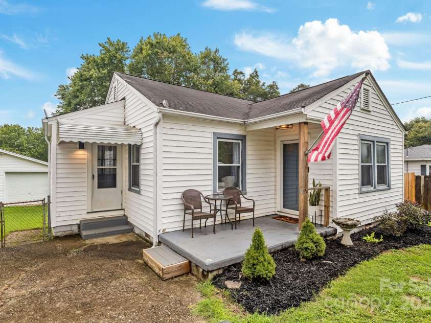 112 Abernathy Street, Mount Holly, NC 28120.  MLS# CAR4290009, YatesRealty ID 35091. 