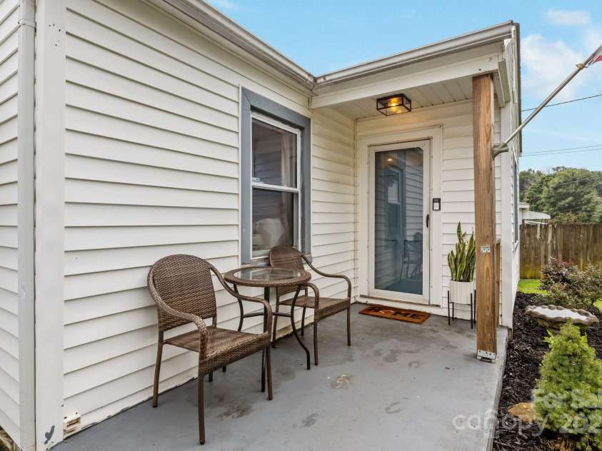 112 Abernathy Street, Mount Holly, NC 28120.  MLS# CAR4290009, YatesRealty ID 35091. 