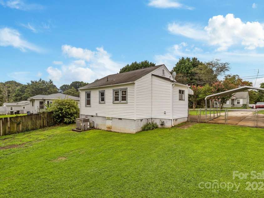 112 Abernathy Street, Mount Holly, NC 28120.  MLS# CAR4290009, YatesRealty ID 35091. 