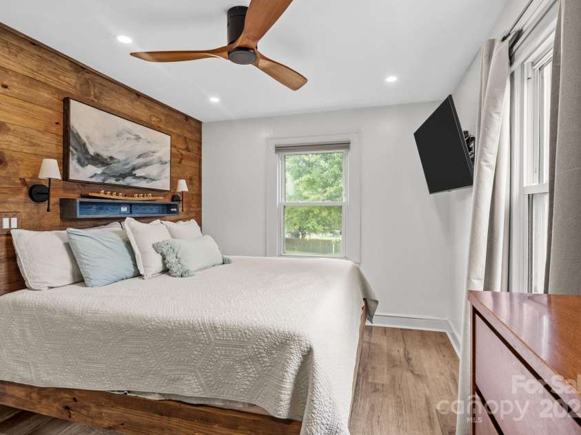 112 Abernathy Street, Mount Holly, NC 28120.  MLS# CAR4290009, YatesRealty ID 35091. 