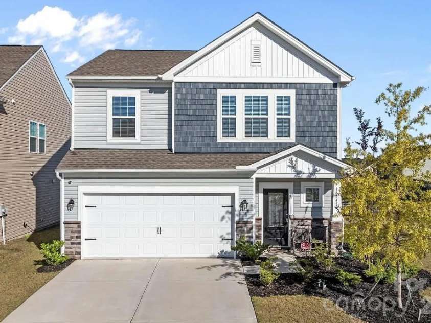 18045 Stark Way, Charlotte, NC 28278.  MLS# CAR4394872, YatesRealty ID 35091. 