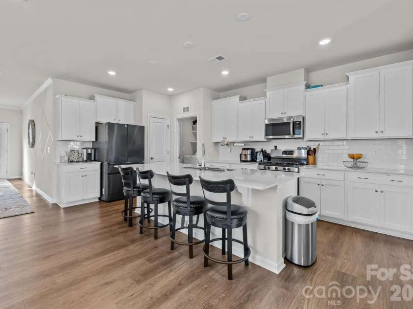 18045 Stark Way, Charlotte, NC 28278.  MLS# CAR4394872, YatesRealty ID 35091. 