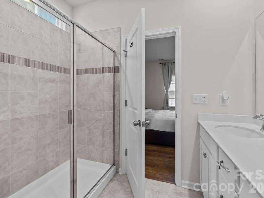 18045 Stark Way, Charlotte, NC 28278.  MLS# CAR4394872, YatesRealty ID 35091. 